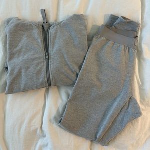 SKIMS legging & jacket outdoor collection